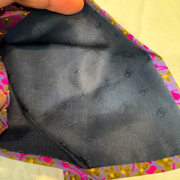 Authentic CHANEL Purple and Green Men's Tie - Picture 6 of 7